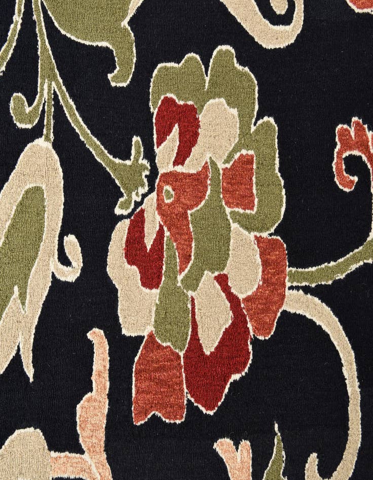 Detail image of  8' 1 x 10' 1 Agra Rug