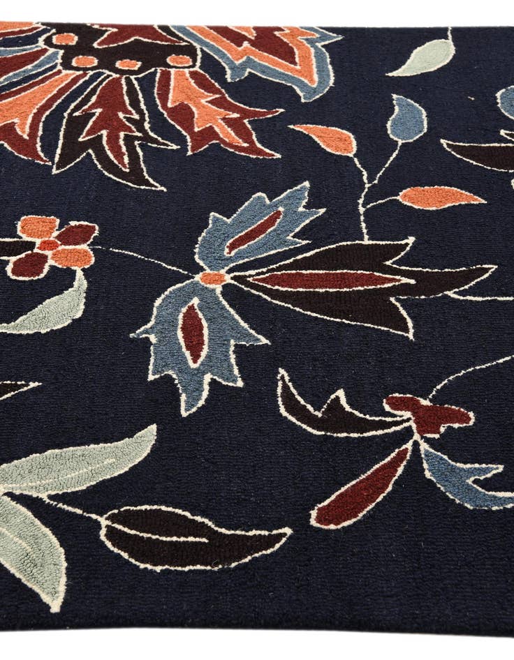 Detail image of  5' 1 x 7' 11 Agra Rug