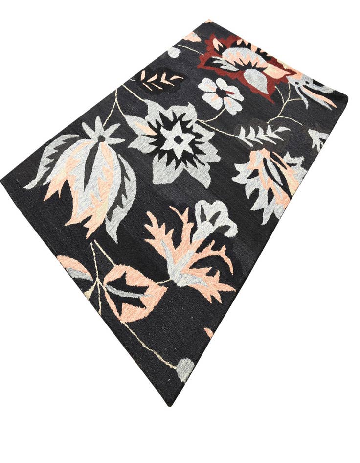 Detail image of  5' 1 x 8' Agra Rug