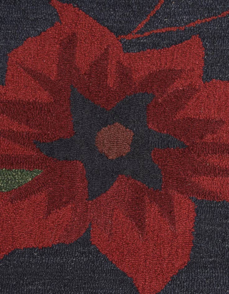 Detail image of  5' 1 x 8' Agra Wool Rug