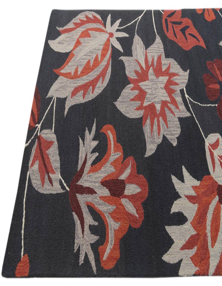 Detail image of  5' 1 x 8' Agra Wool Rug