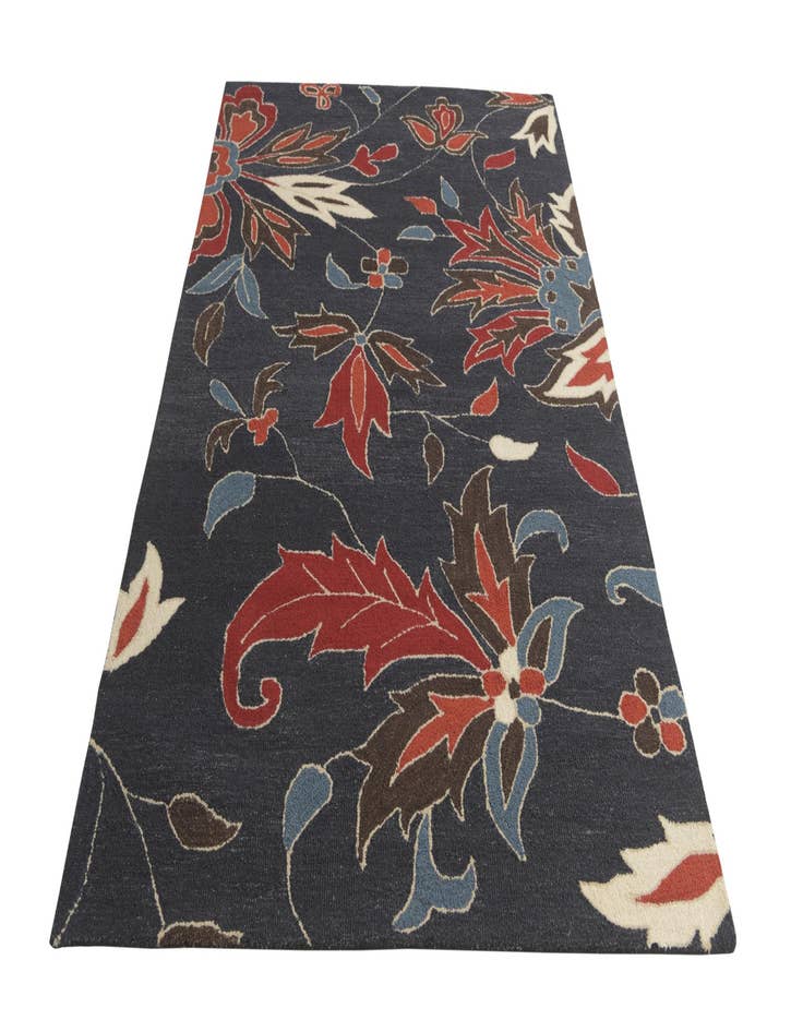 Detail image of  5' 1 x 8' Agra Wool Rug