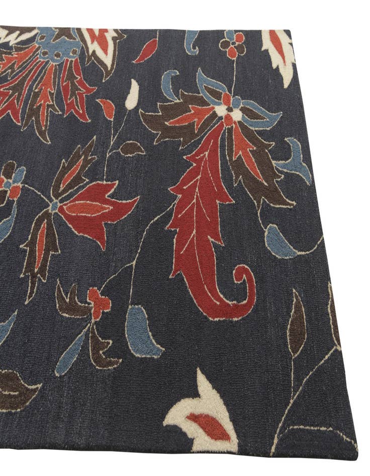 Detail image of  5' 1 x 8' Agra Wool Rug