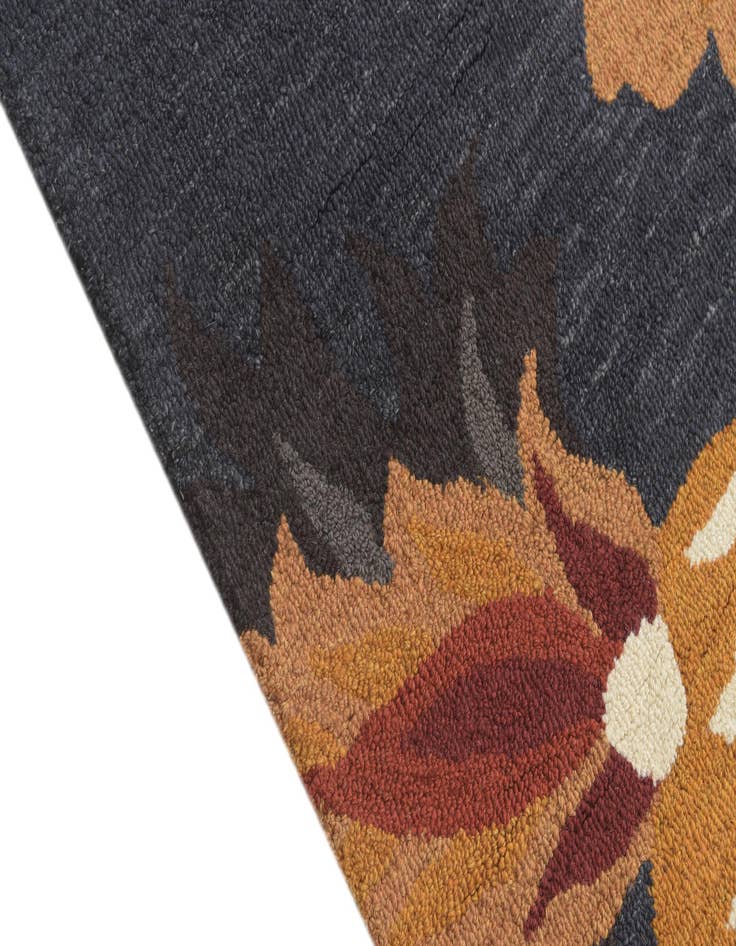 Detail image of  5' x 8' Agra Wool Rug