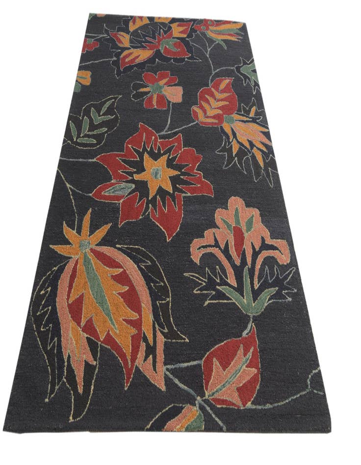 Detail image of  5' 1 x 8' Agra Wool Rug