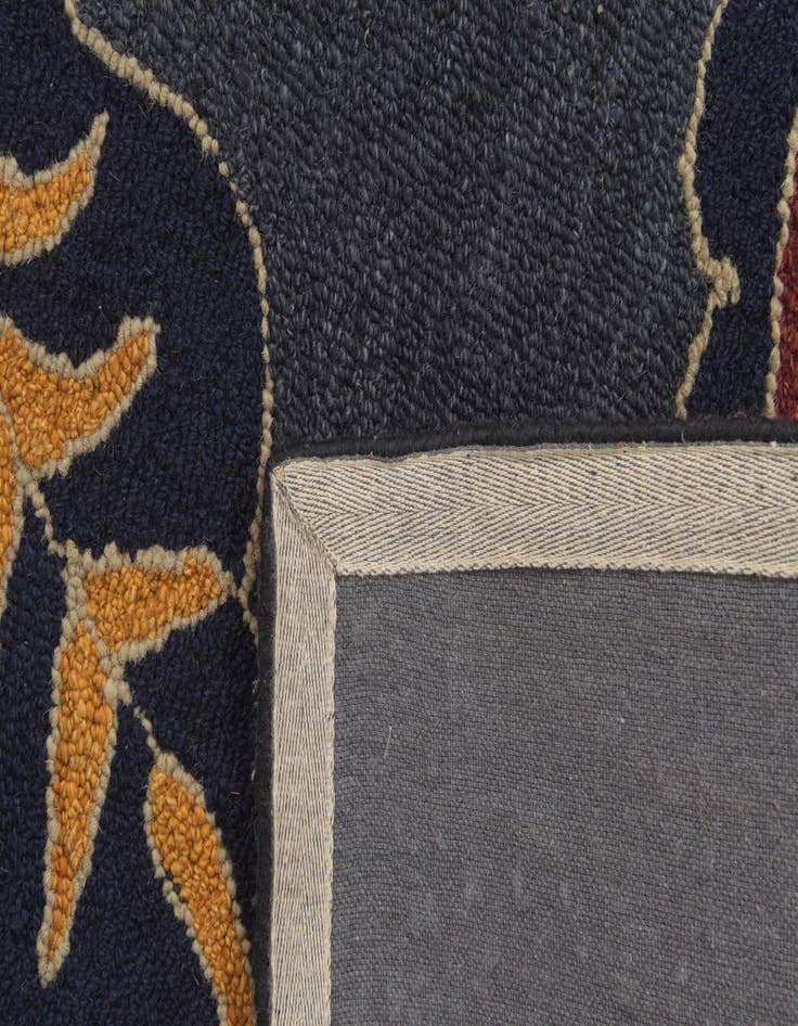 Detail image of  5' x 8' Agra Wool Rug