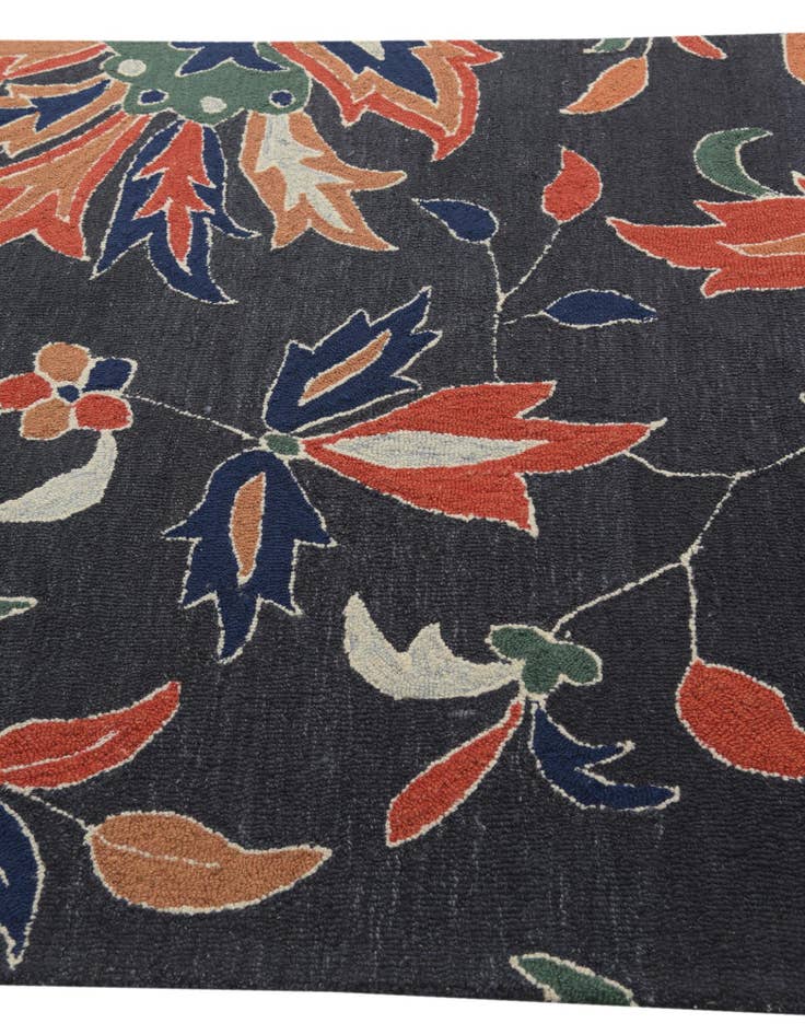 Detail image of  5' x 8' Agra Wool Rug