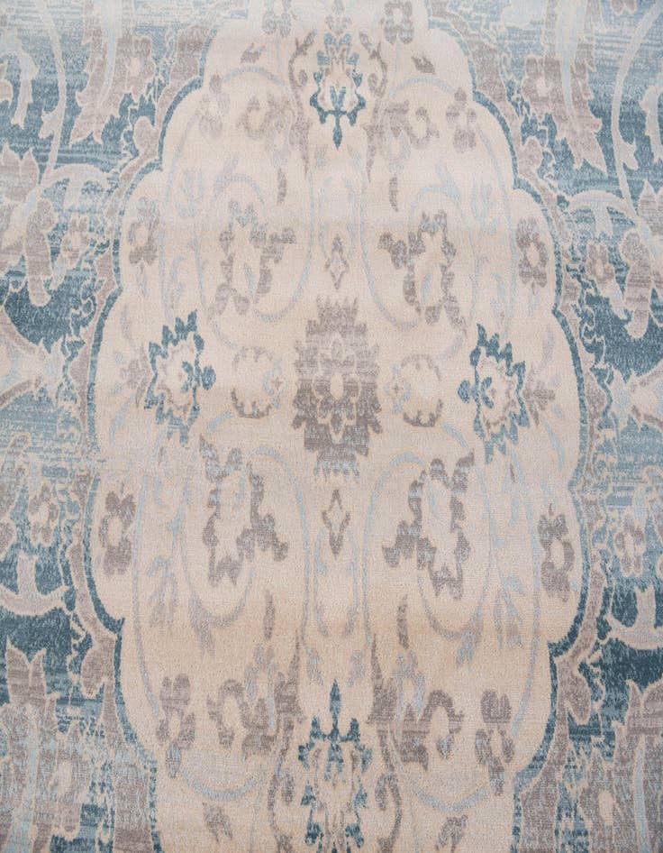 Detail image of  4' 10 x 8' Alexis Rug