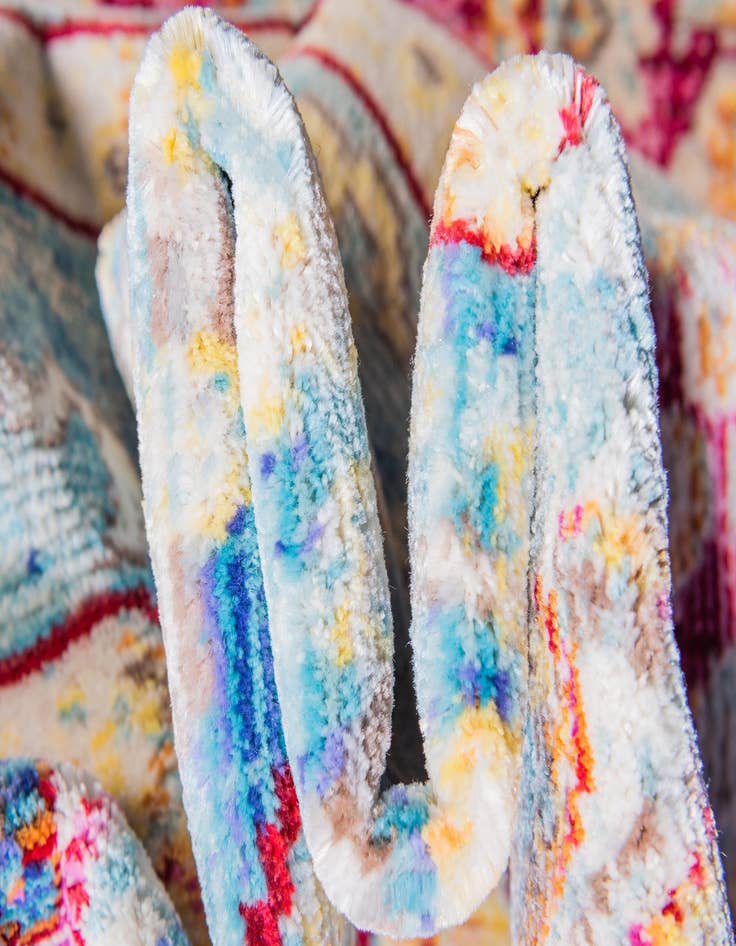 Detail image of 4' x 6' Alexis Rug