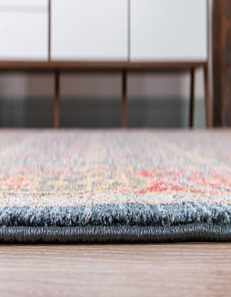 Detail image of  6' x 9' Amina Rug