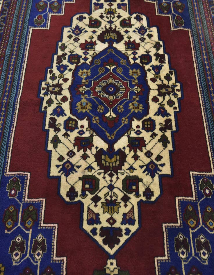 Detail image of 6' 9 x 10' Hand Knotted Anatolian Wool Rug