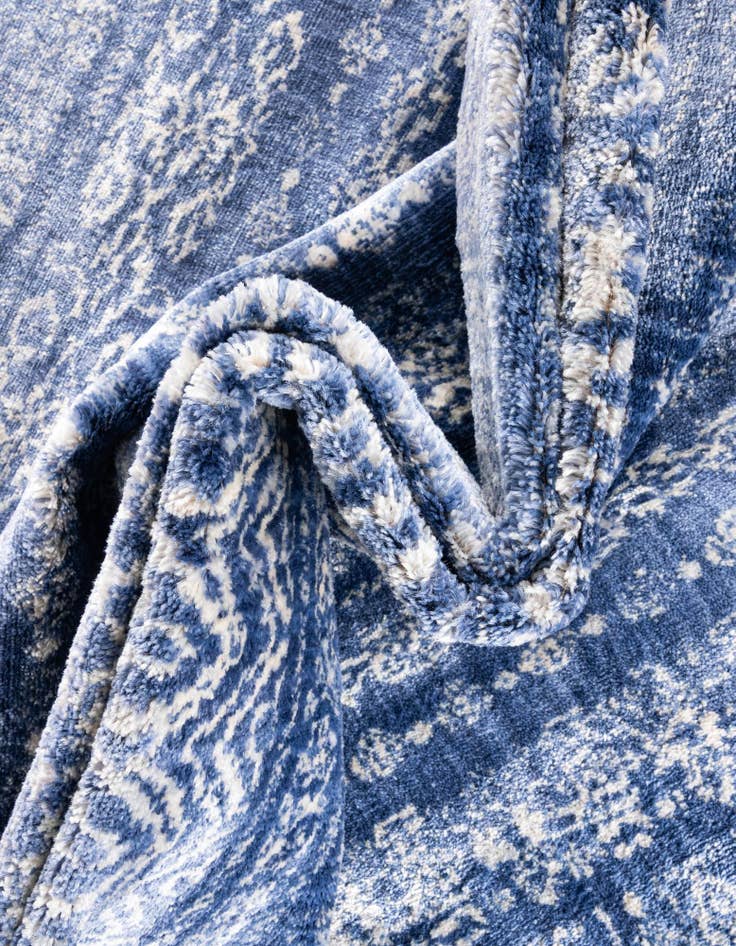 Detail image of  4' x 6' Apollo Rug