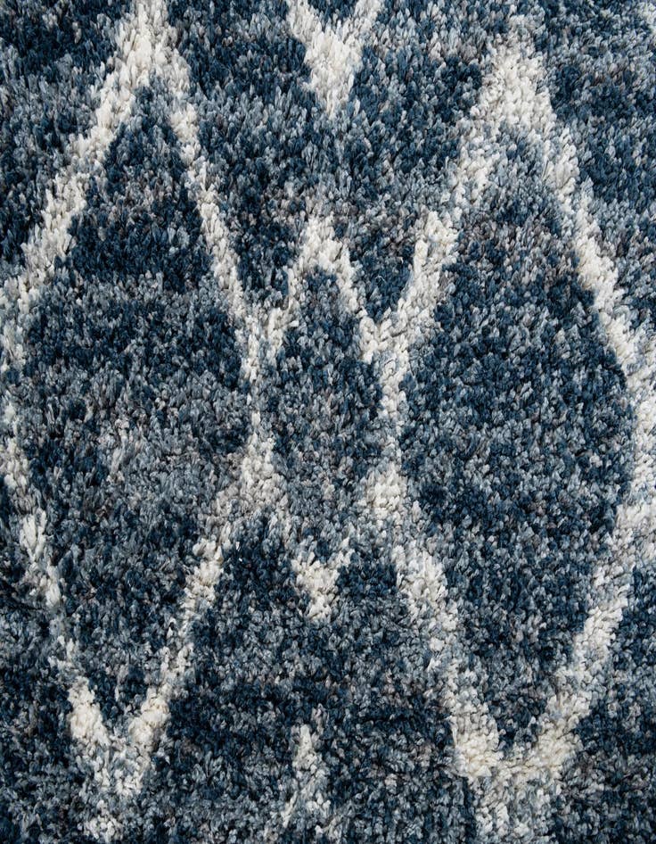 Detail image of  5' 4 x 7' 7 Athena Shag Rug