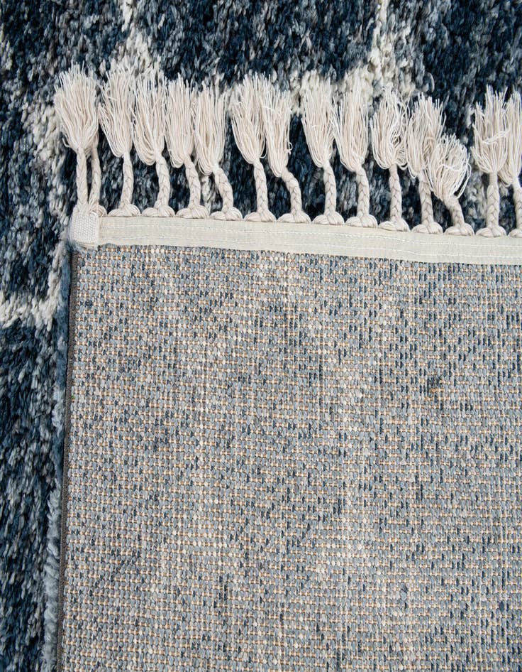 Detail image of  5' 4 x 7' 7 Athena Shag Rug