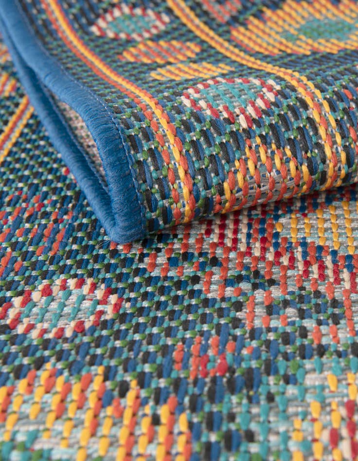 Detail image of  9' x 12'  Washable Baja Indoor / Outdoor Rug