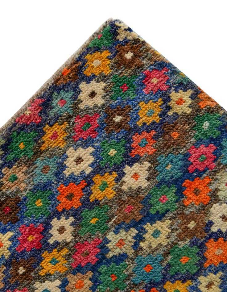 Detail image of 6' x 7' 10 Hand Knotted Balouch Wool Rug