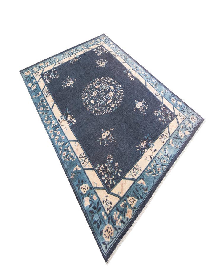 Detail image of  7' 10 x 10' Boutique Rug