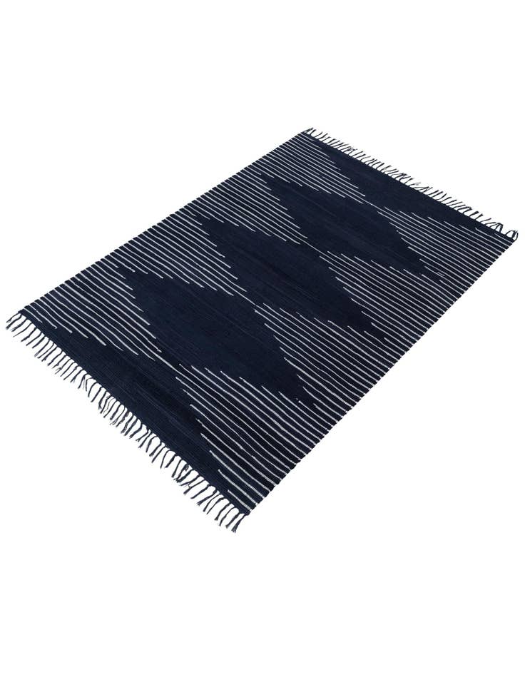 Detail image of  6' 1 x 9'  Hand Woven Chindi Cotton Rug