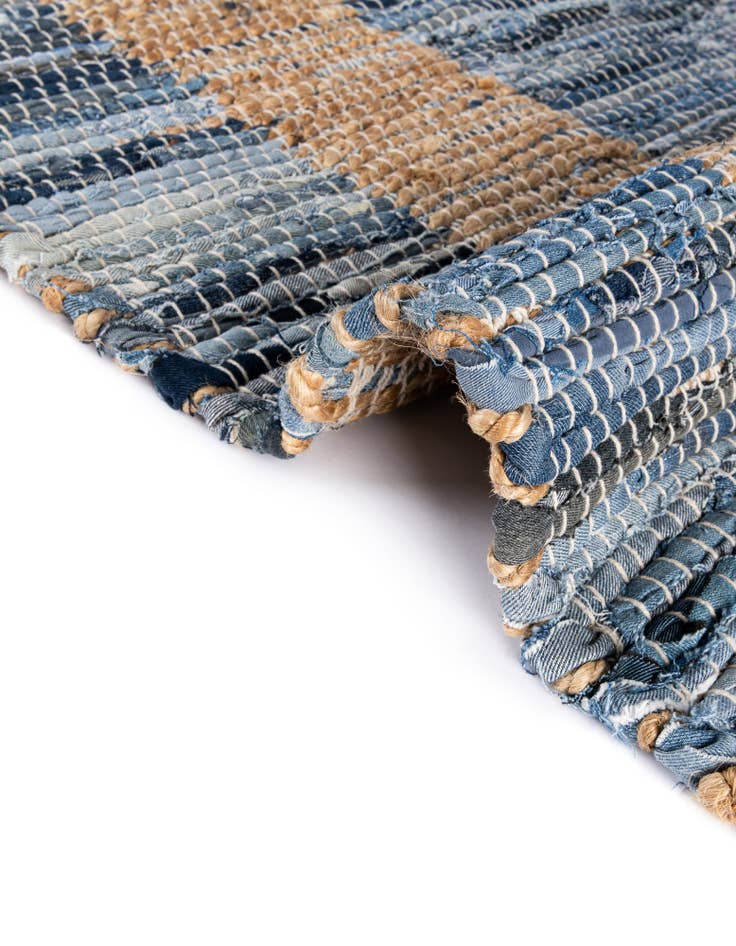 Detail image of  4' 1 x 6' 1  Hand Woven Chindi Jute Rug