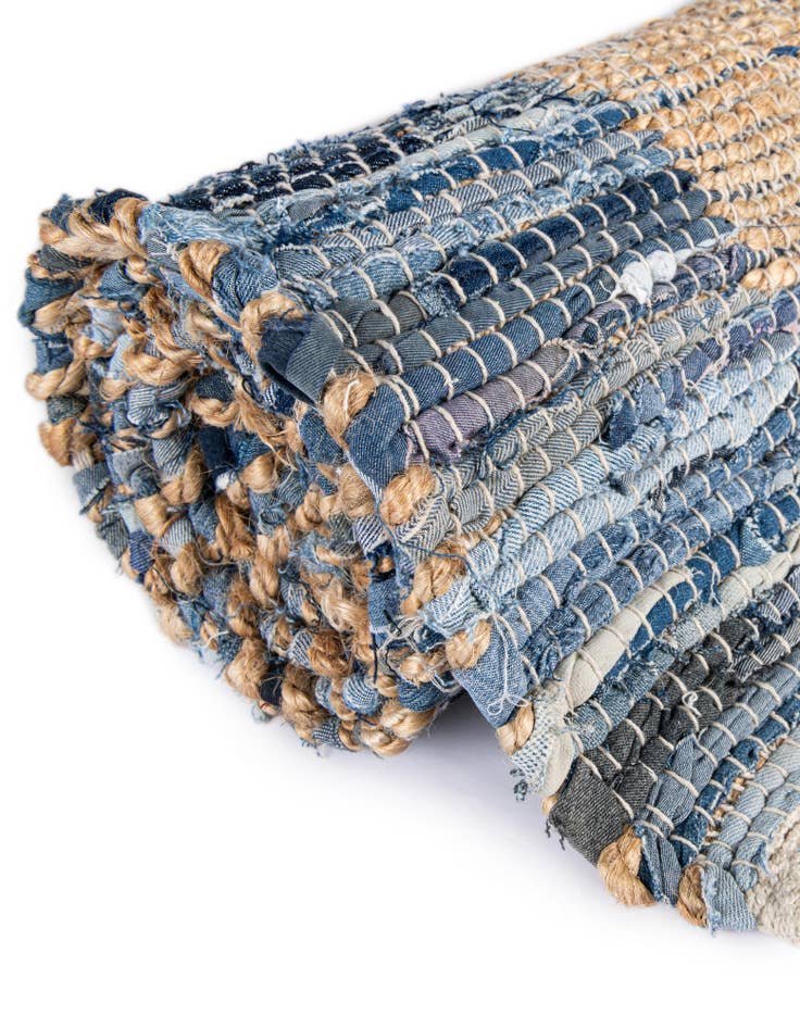 Detail image of  4' 1 x 6' 1  Hand Woven Chindi Jute Rug