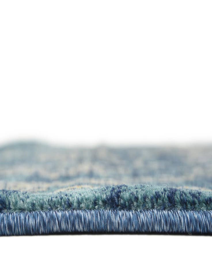 Detail image of  6' x 9' Dahlia Rug