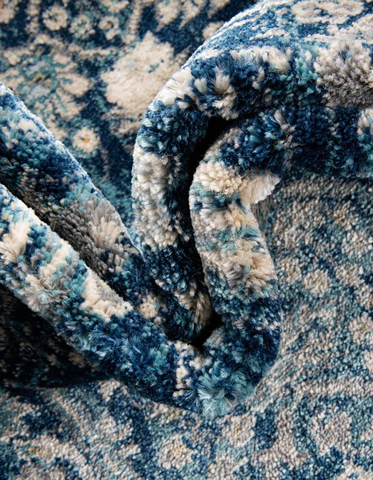 Detail image of  5' x 8' Dahlia Rug