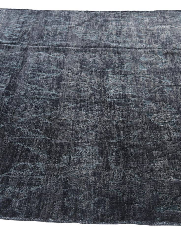 Detail image of  5' 3 x 8' 10  Hand Knotted Darya Rug