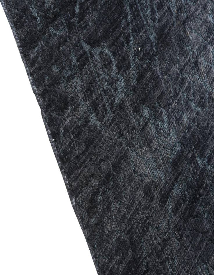 Detail image of  5' 3 x 8' 10  Hand Knotted Darya Rug