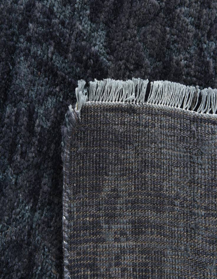 Detail image of  5' 3 x 8' 10  Hand Knotted Darya Rug