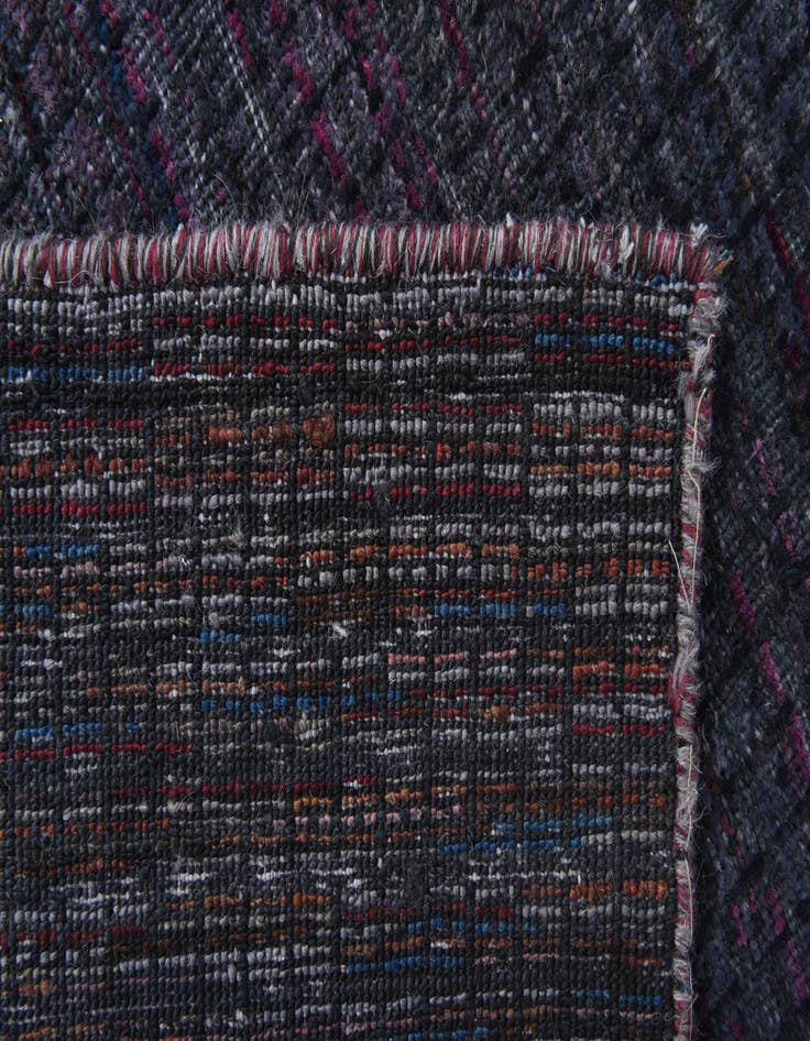 Detail image of  6' 5 x 10'  Hand Knotted Darya Wool Rug