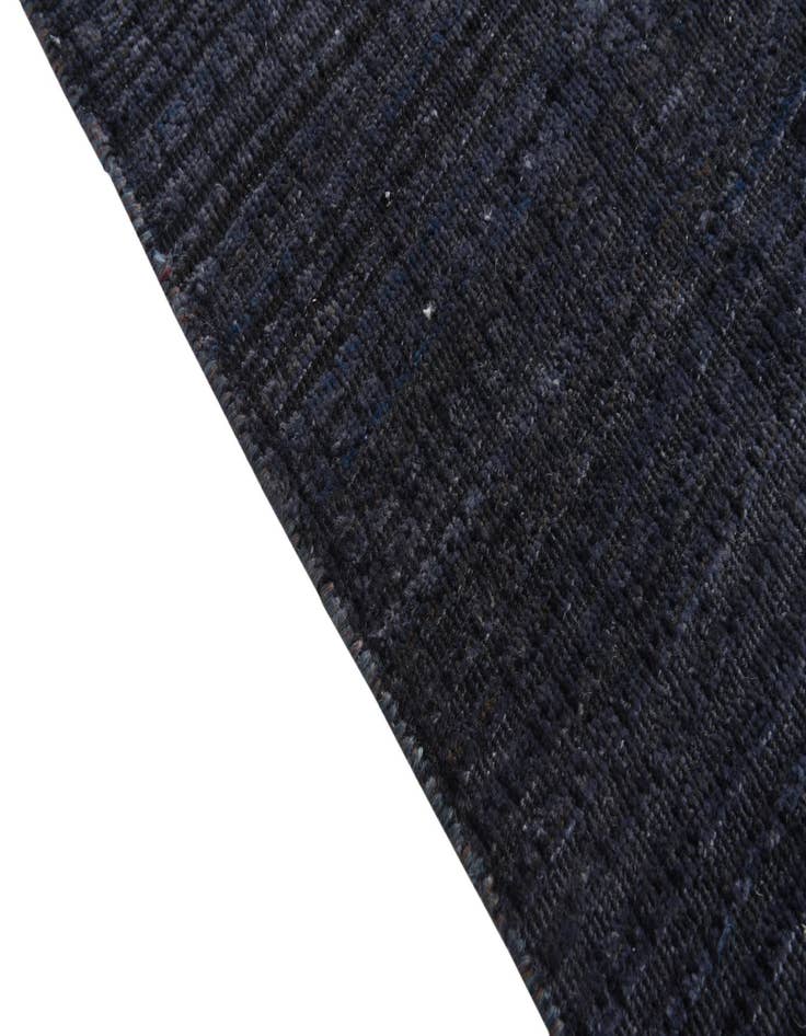 Detail image of  5' 5 x 8'  Hand Knotted Darya Wool Rug