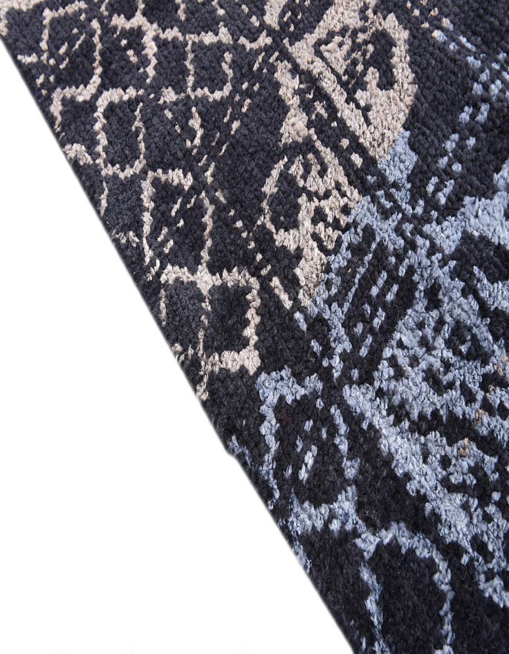 Detail image of  5' 1 x 8' 1  Hand Knotted Darya Rug