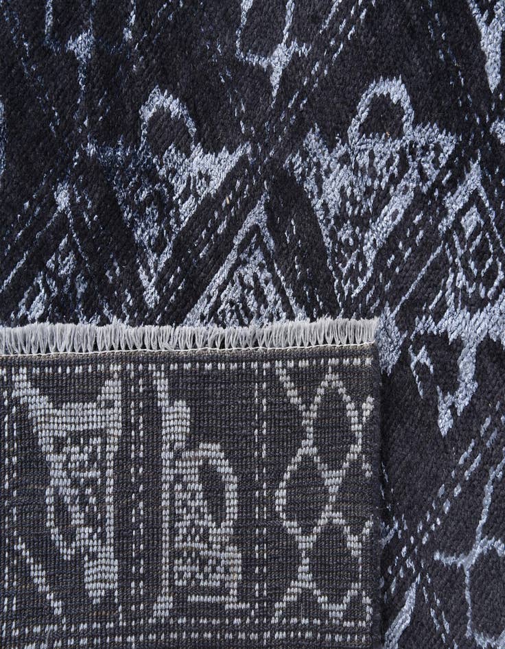 Detail image of  7' 11 x 10' 1  Hand Knotted Darya Rug