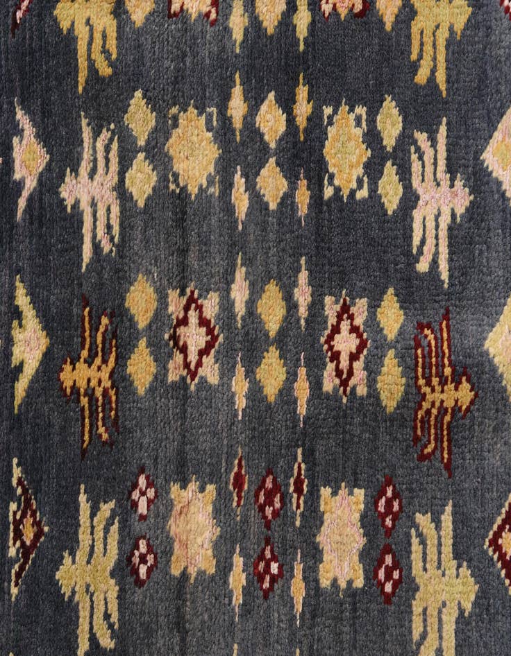 Detail image of  5' 6 x 8' 3  Hand Knotted Darya Rug