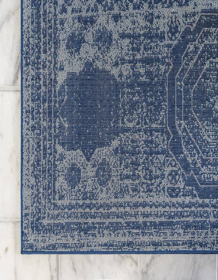 Detail image of  2' x 3' Dover Rug
