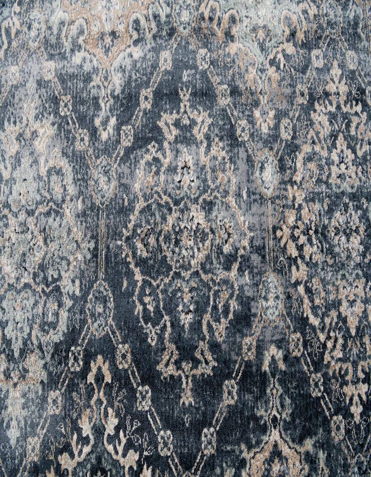Detail image of  5' x 7' 7 Eliza Rug