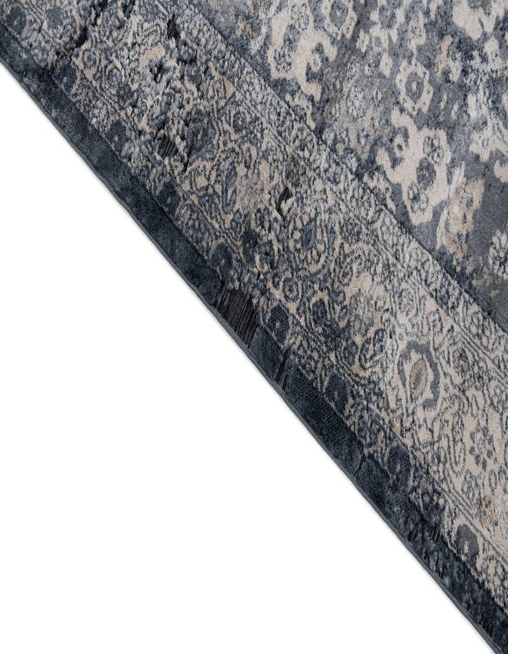 Detail image of  5' x 7' 7 Eliza Rug