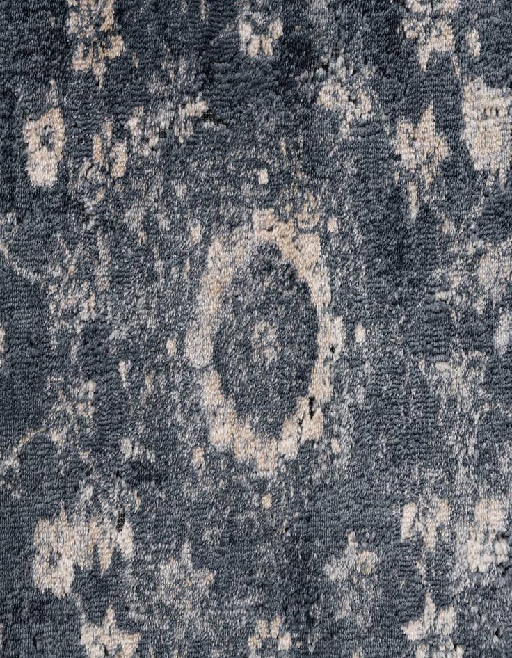 Detail image of  5' x 7' 8 Eliza Rug