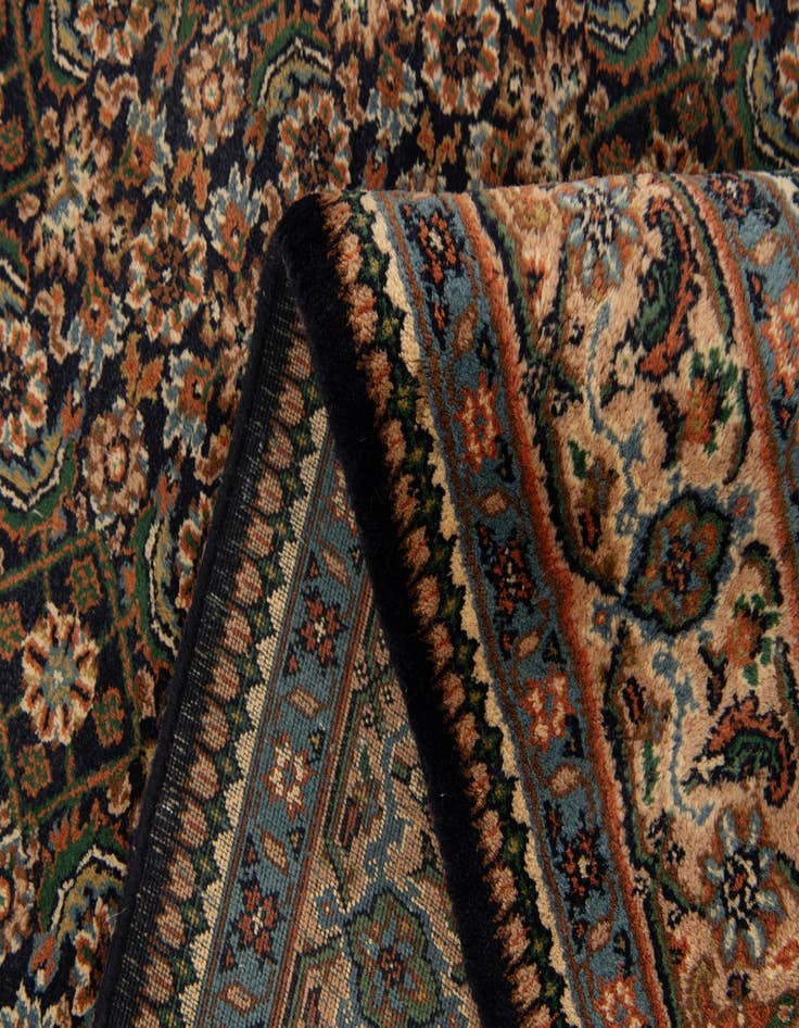 Detail image of  6' 1 x 8' 7  Hand Knotted Farahan Wool Rug