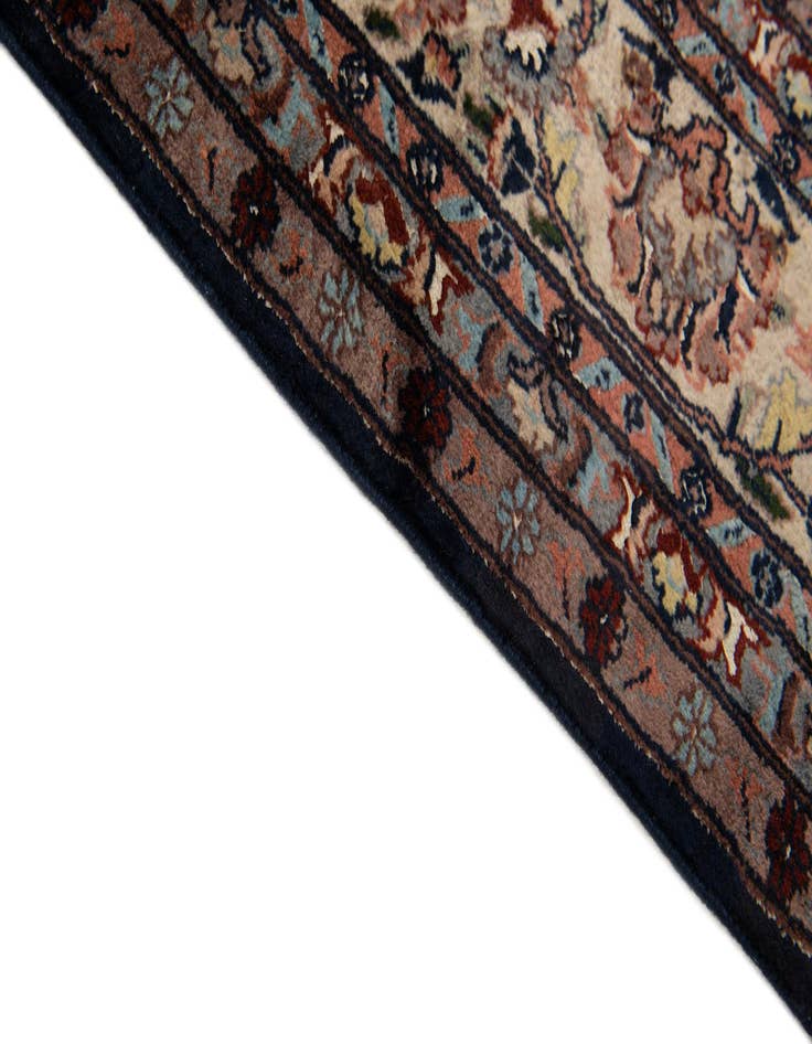 Detail image of 6' 1 x 8' 8 Hand Knotted Farahan Oriental Wool Rug