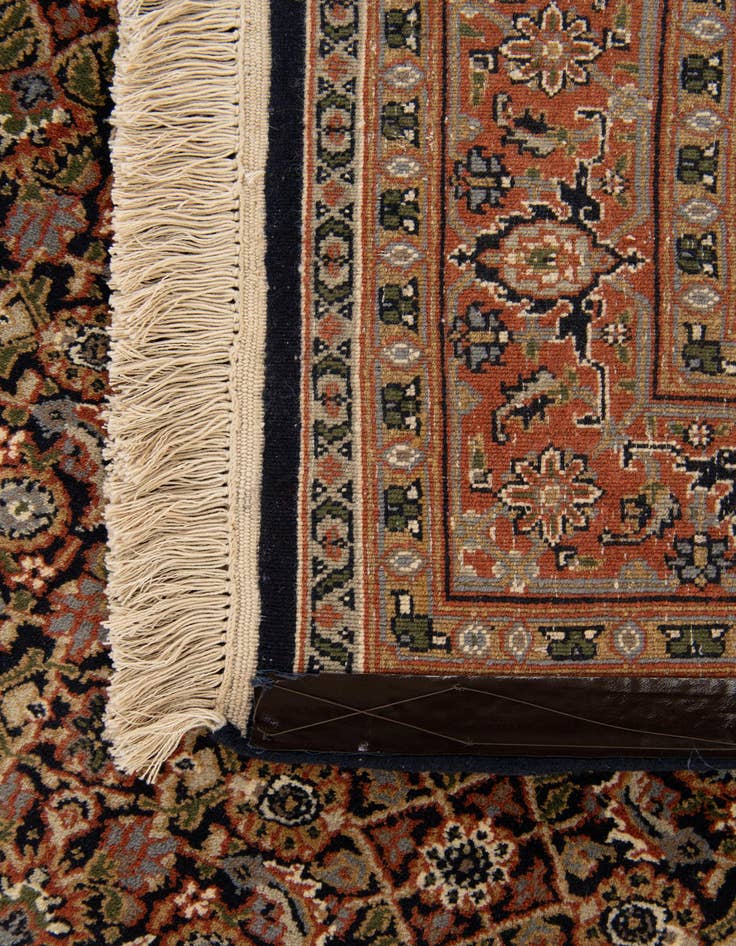 Detail image of  4' 7 x 6' 10  Hand Knotted Farahan Oriental Wool Rug