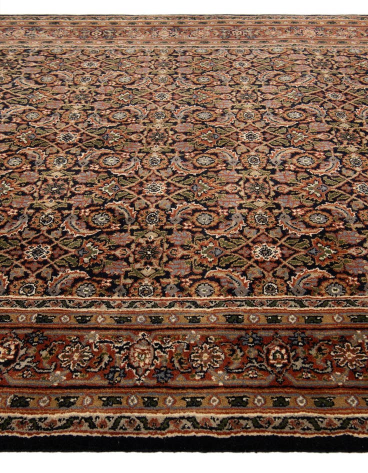 Detail image of  4' 7 x 6' 10  Hand Knotted Farahan Oriental Wool Rug