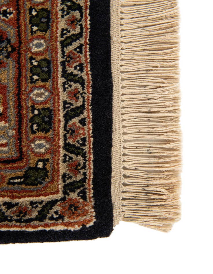 Detail image of  4' 7 x 6' 10  Hand Knotted Farahan Oriental Wool Rug