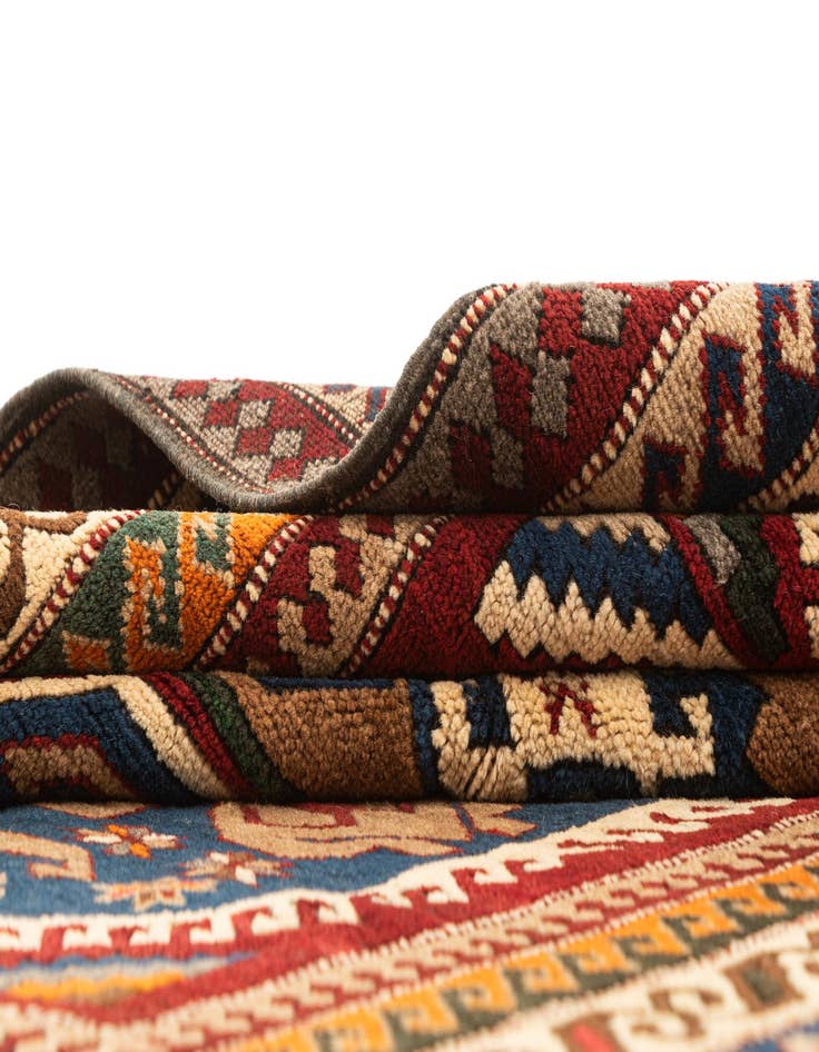 Detail image of  4' 10 x 7' 4  Hand Knotted Fars Wool Rug