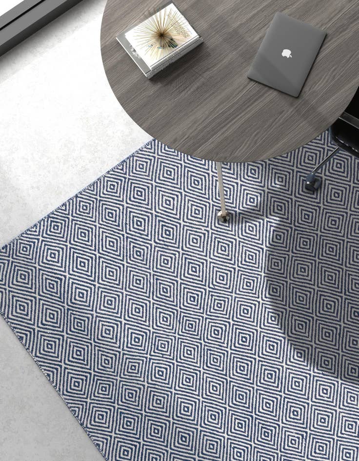 Detail image of  7' 10 x 10'  Hand Woven Geo Trellis Flatweave Rug