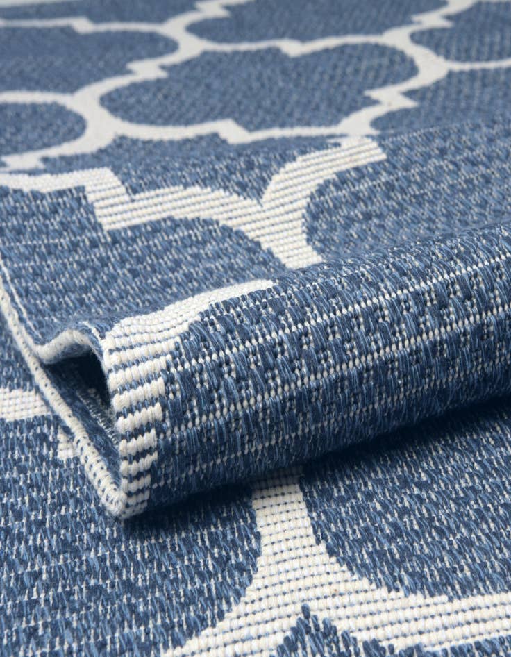 Detail image of  4' 2 x 6' Georgia Rug