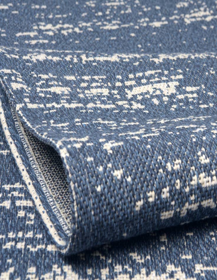 Detail image of  6' 4 x 9' Georgia Rug