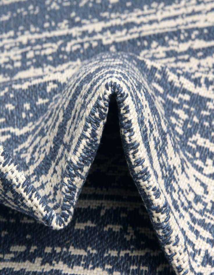 Detail image of  6' 4 x 9' Georgia Rug