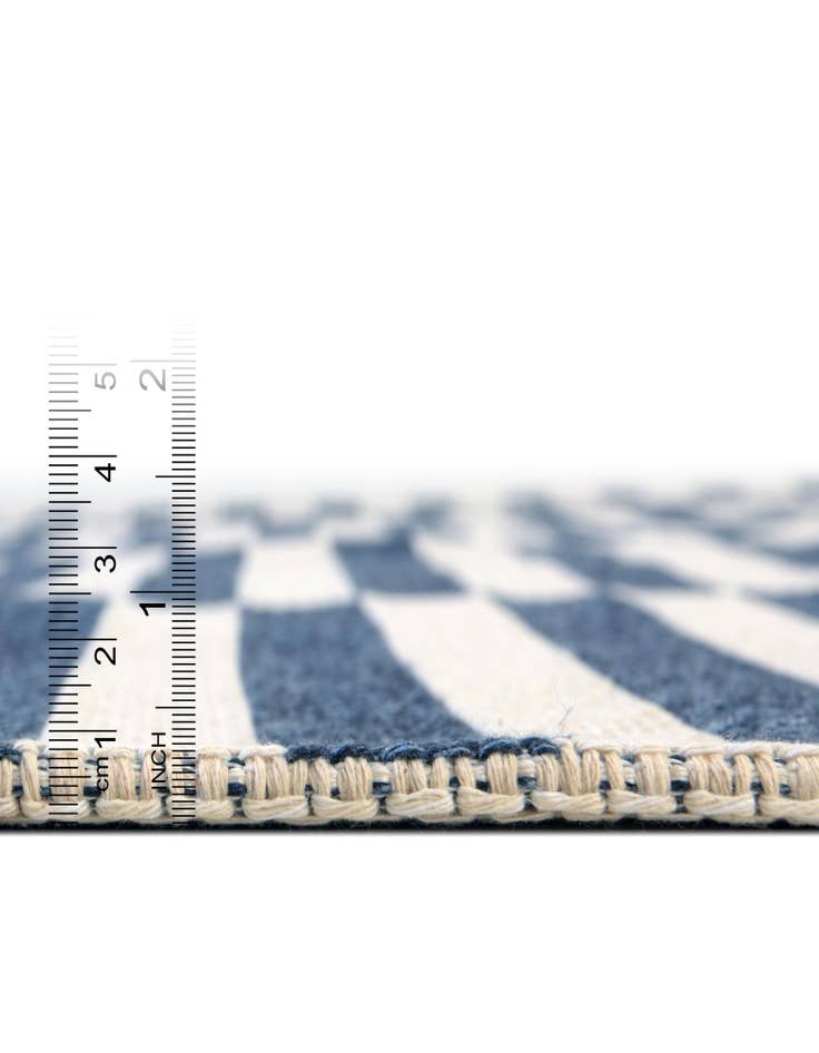 Detail image of  2' 2 x 3' Georgia Rug