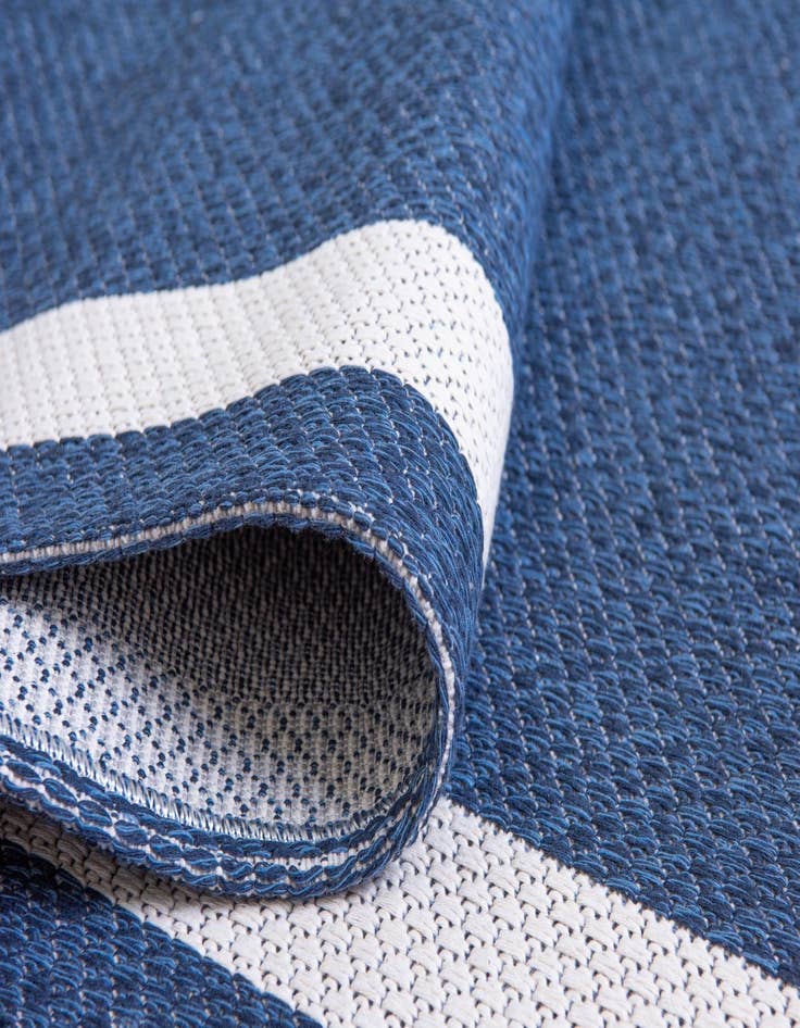 Detail image of  5' x 7' 2 Georgia Rug